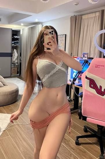 Hi everyone I’m Emily,27yrs and I’m available for Nuru massage and sex fun - Image 3